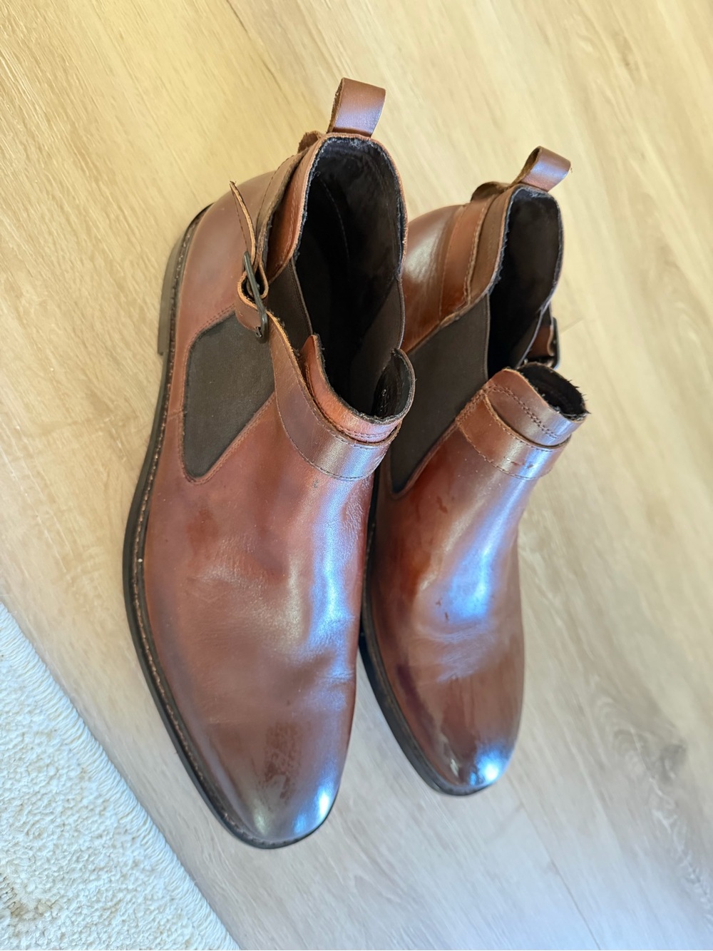 Kenneth Cole Men's Chestnut Brown Leather Chukka Boots